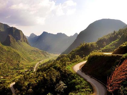 VIETNAM / Hills and Tribes