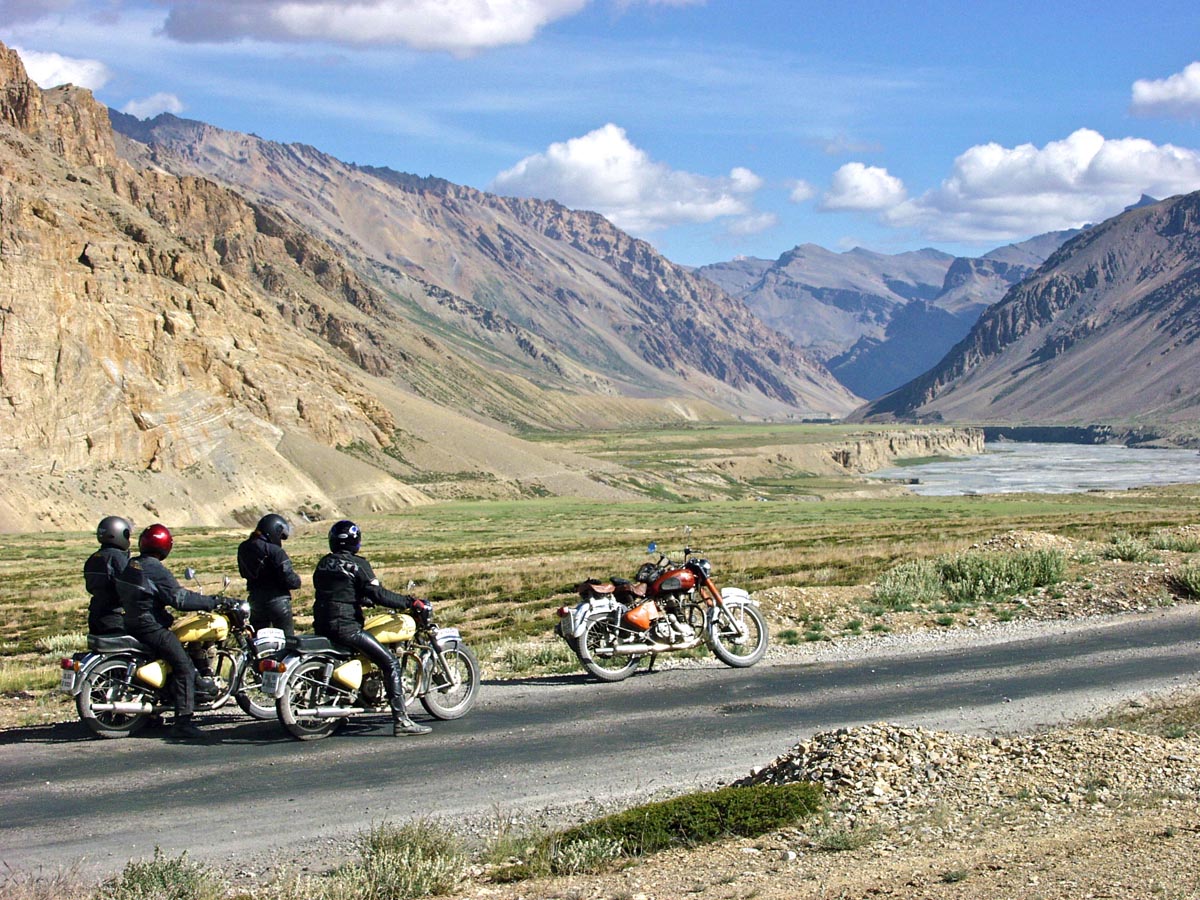 AsiaBikeTours_India_Kashmir_Ladakh_28.jpg