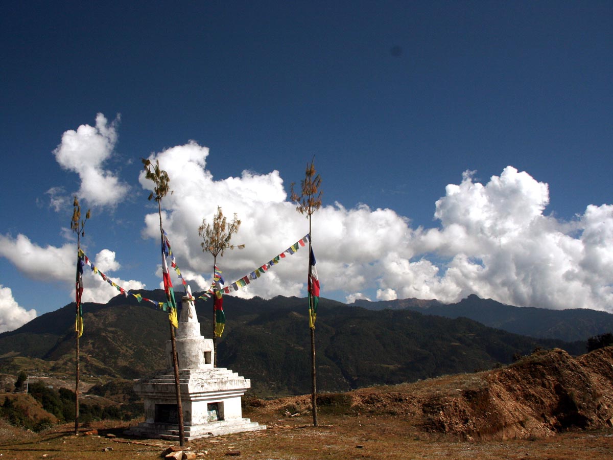 AsiaBikeTours_Nepal_Mountains_02.jpg