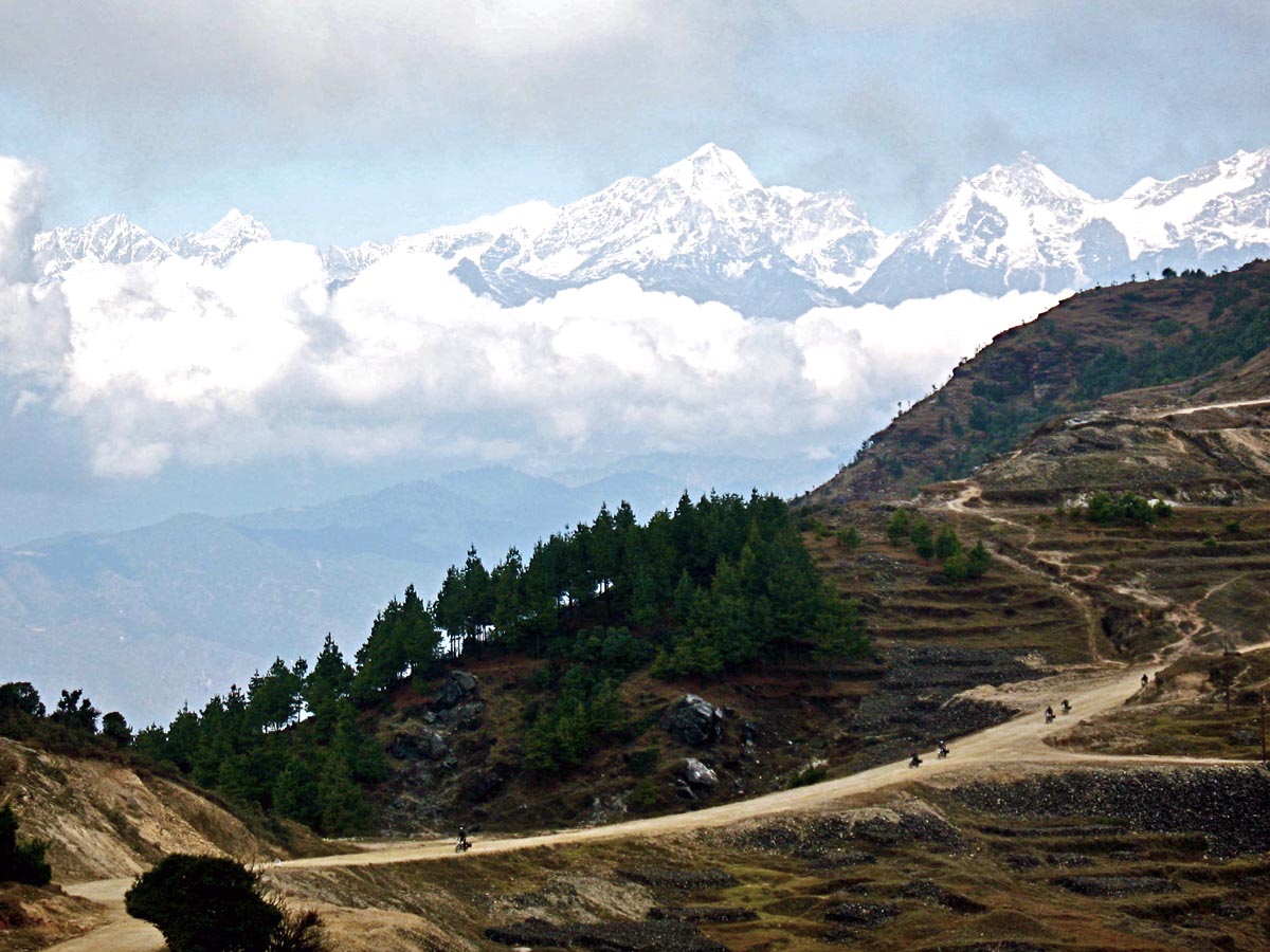 AsiaBikeTours_Nepal_Mountains_27.jpg