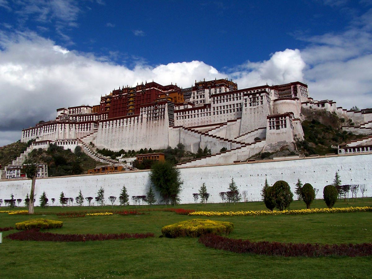 AsiaBikeTours_Tibet_Lhasa_Everest_18.jpg